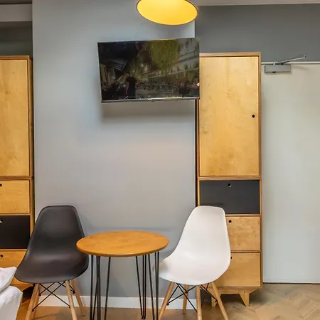 אכסניה Flamingo Centrum *