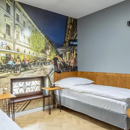 אכסניה Flamingo Centrum לודז'