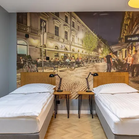 אכסניה Flamingo Centrum לודז'