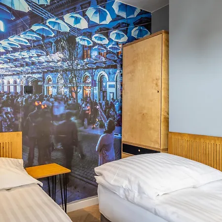 אכסניה Flamingo Centrum *