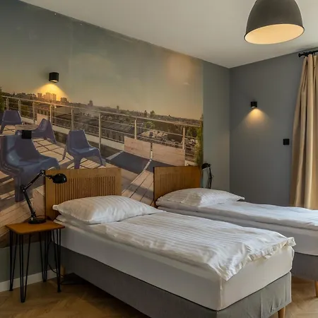 אכסניה Flamingo Centrum *