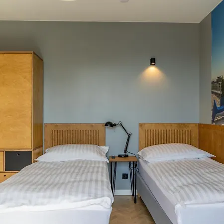 אכסניה Flamingo Centrum *