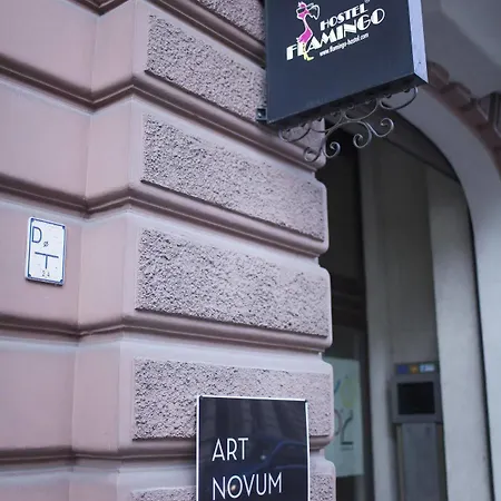 אכסניה Flamingo Centrum לודז'