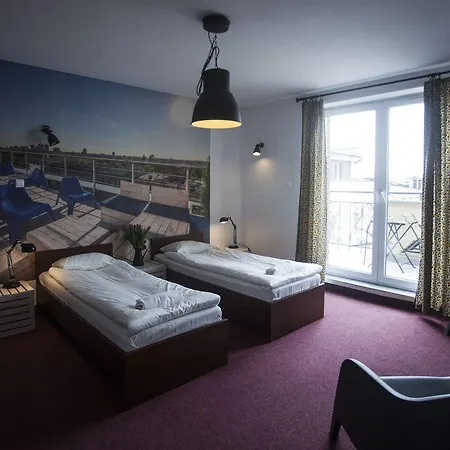 Flamingo Centrum Hostel *
